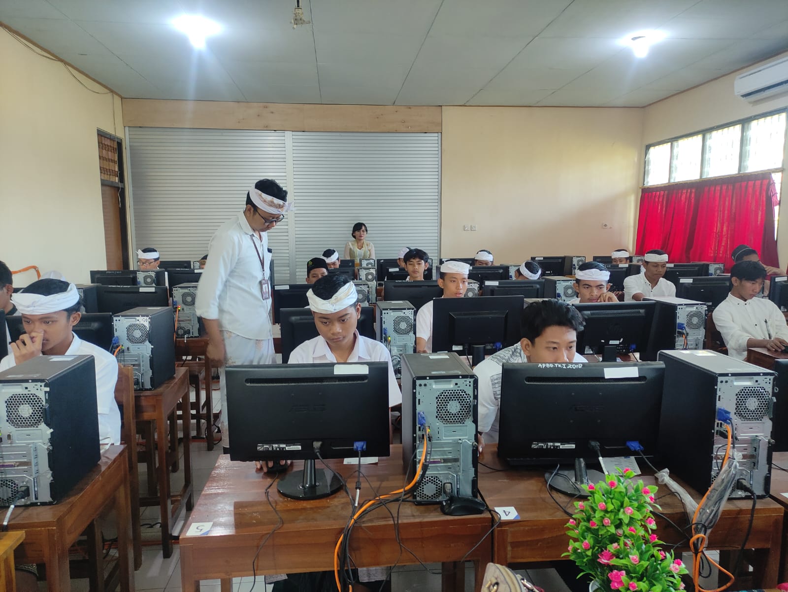 Samh Klang Computer Lab Laboratorium Komputer - SMK Negeri 2 Negara